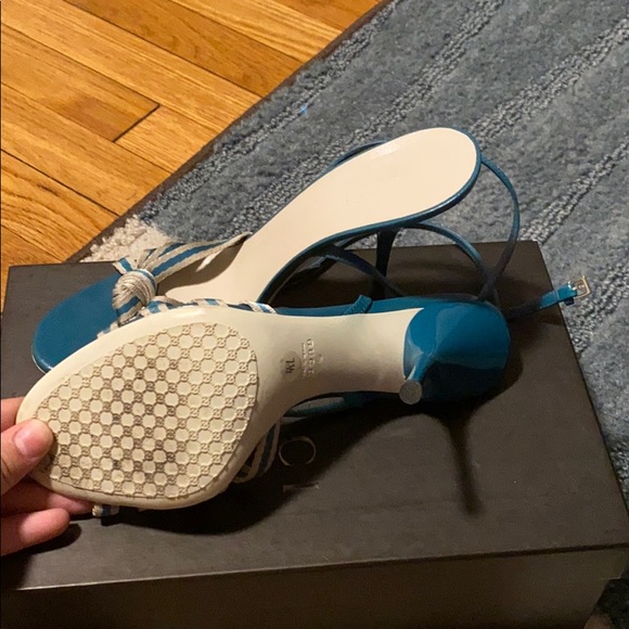 Gucci Peep Toed Sandals - Picture 4 of 4